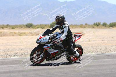 media/May-12-2024-SoCal Trackdays (Sun) [[ad755dc1f9]]/11-Turn 3 Inside (1140am)/